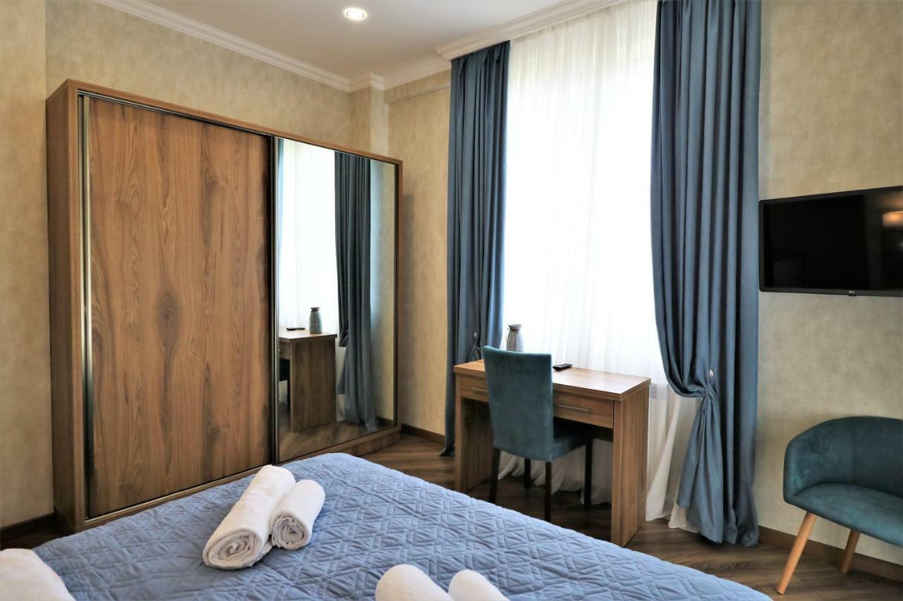 Luxury Aparthotel 5Rooms In Tbilisi Center エクステリア 写真