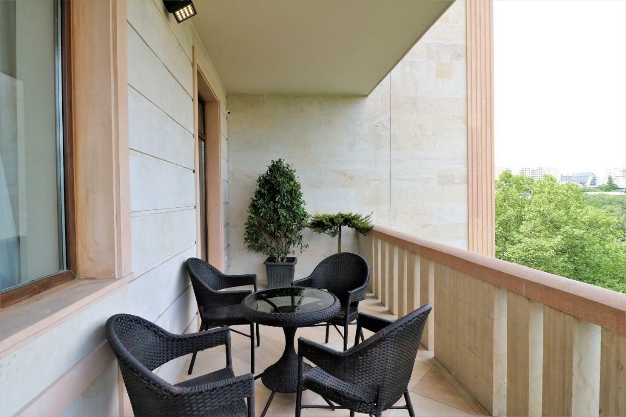 Luxury Aparthotel 5Rooms In Tbilisi Center エクステリア 写真